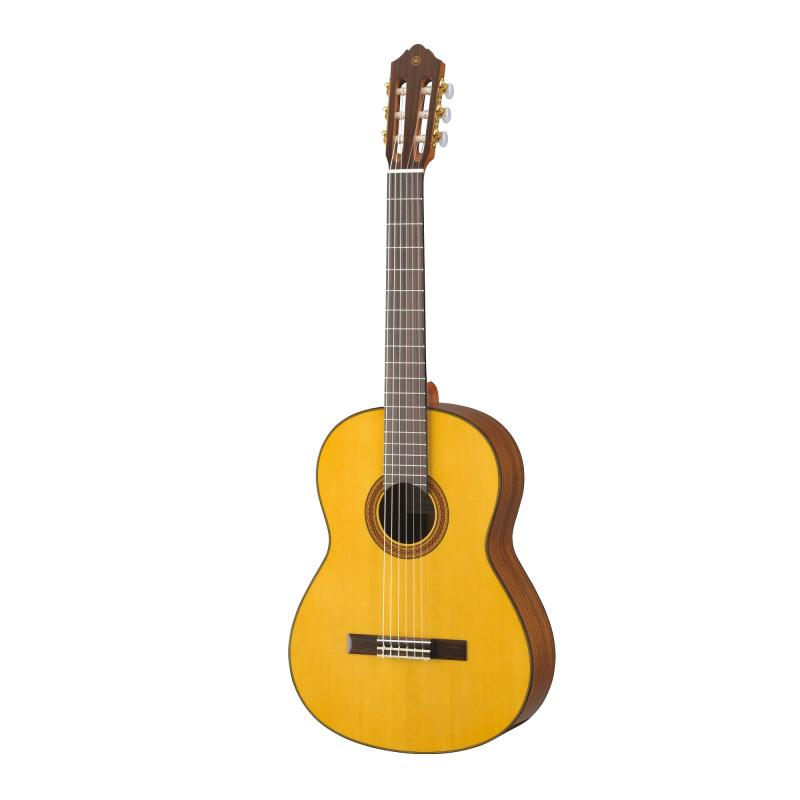 Классическая гитара YAMAHA CG162S 4/4